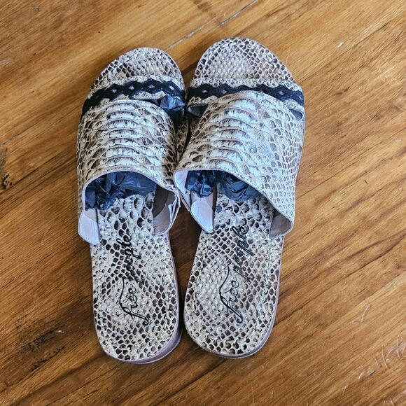 Free People Saturday Slide Snakeskin Print Flats Size US 7/EU 37.5 Beach Pool - Picture 4 of 9